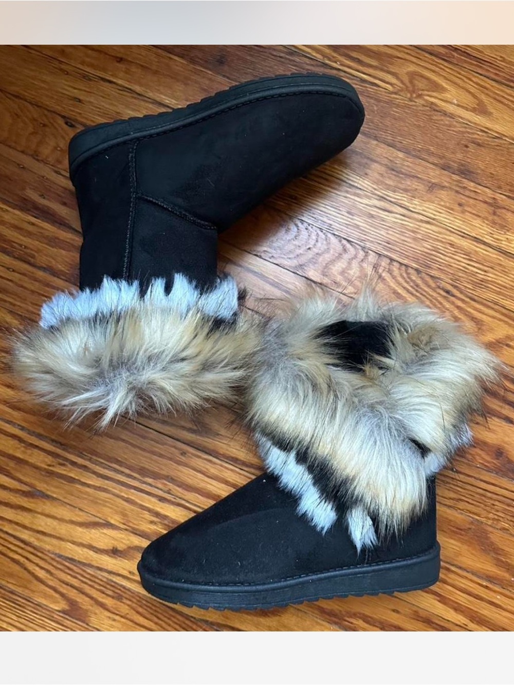 Women’s Black Faux Fur Trim Winter Boots